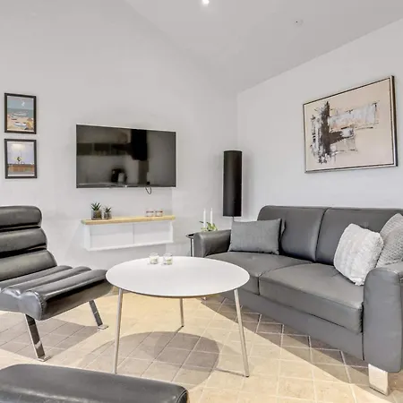 Charming Haven In - By Traum *